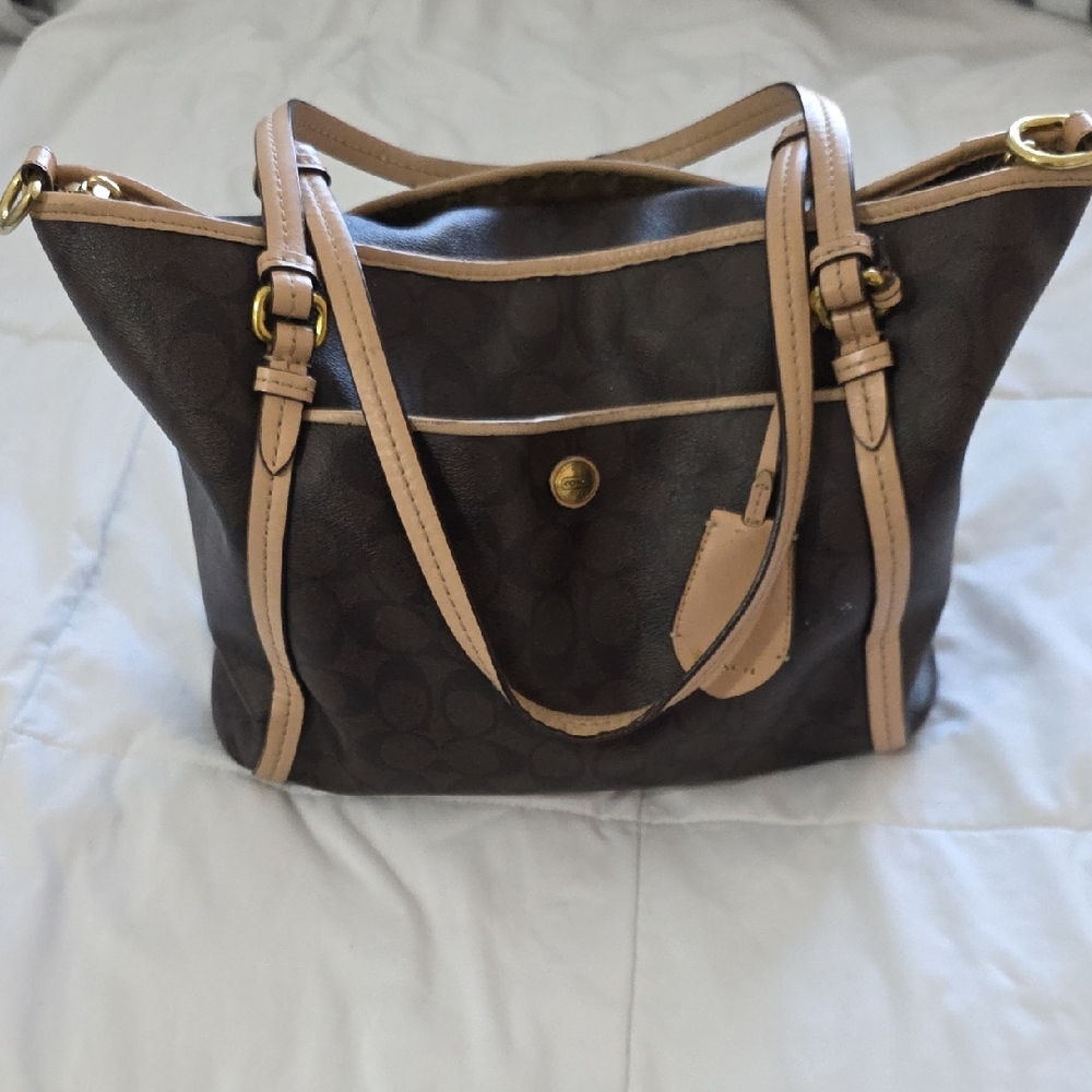 Coach Peyton Signature Tote Bag